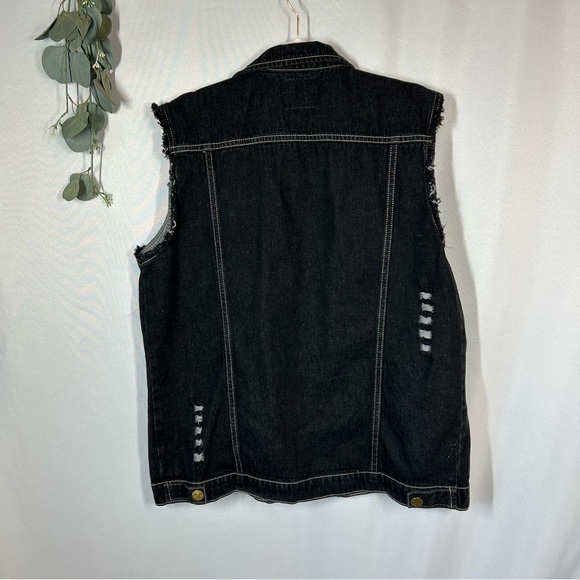 Men’s Denim Ripped Vest Trucker Biker Sleeveless Black Button Down Size Medium - Picture 7 of 10